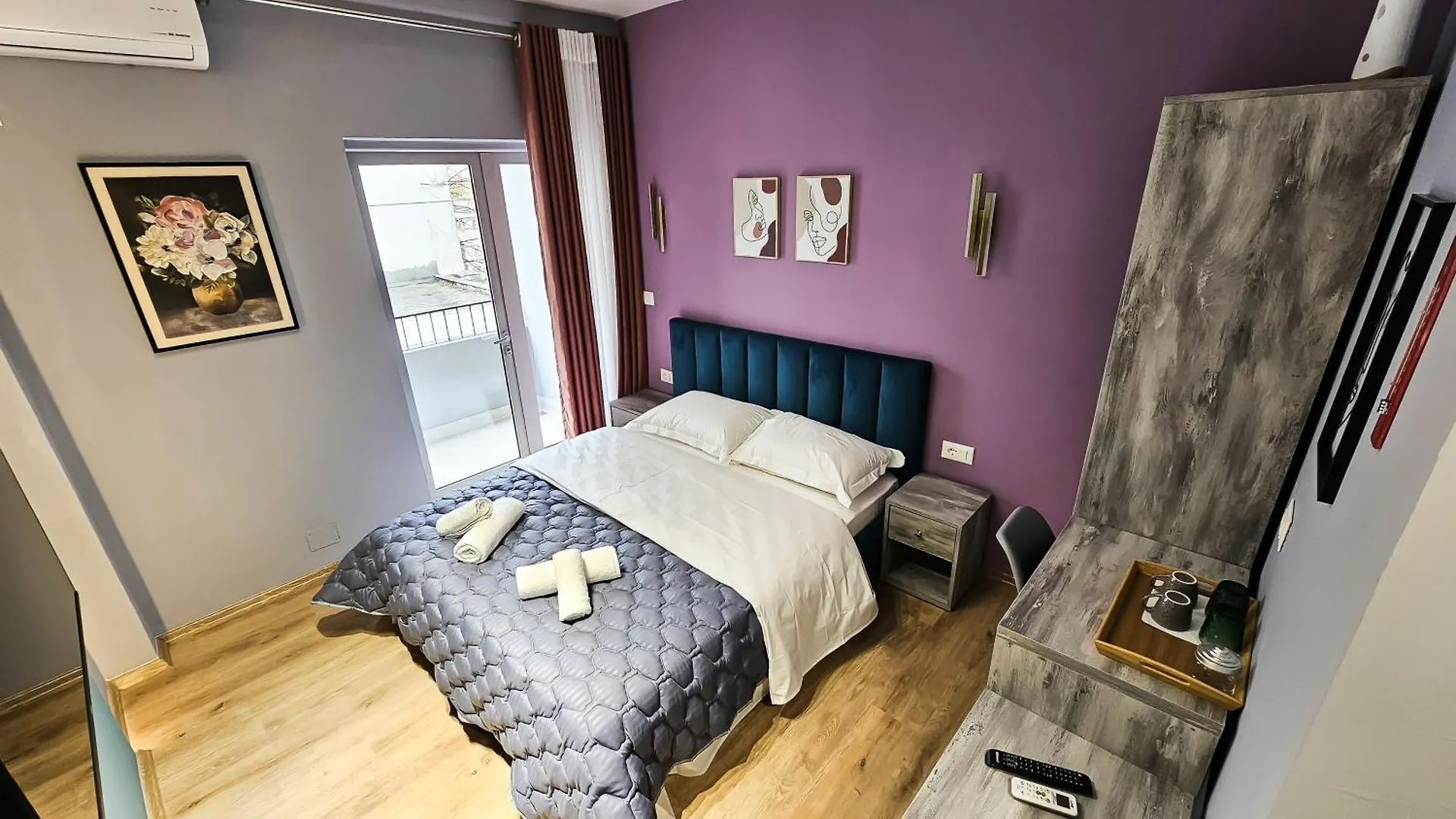 Daisy Rooms City Centre Τίρανα
