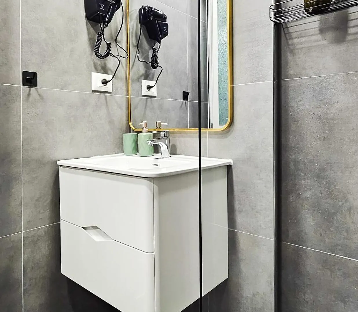 Ξενοδοχείο με διαμερίσματα Daisy Rooms City Centre Τίρανα